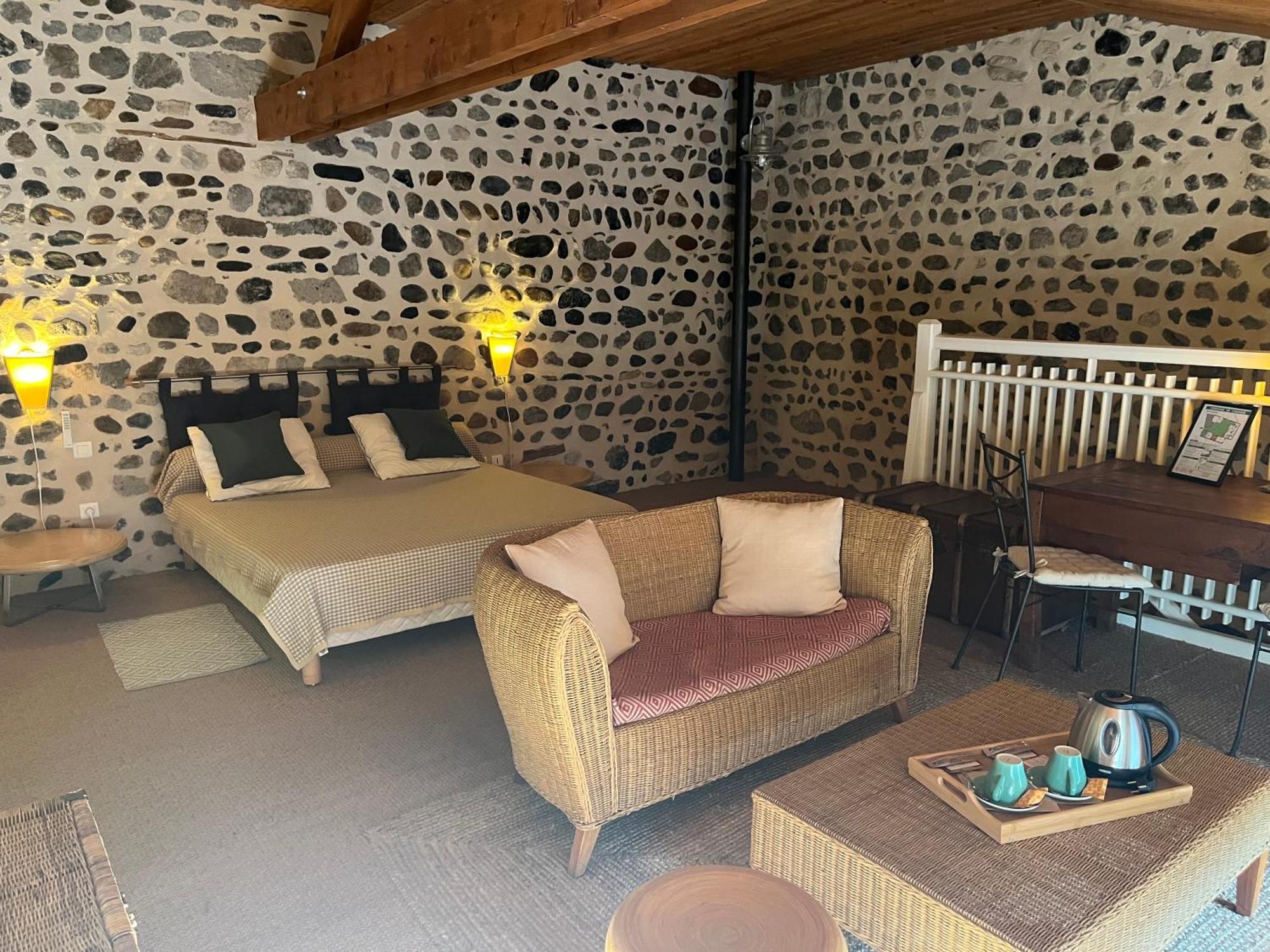 Hotel La Cour Carree Perrier Esterno foto