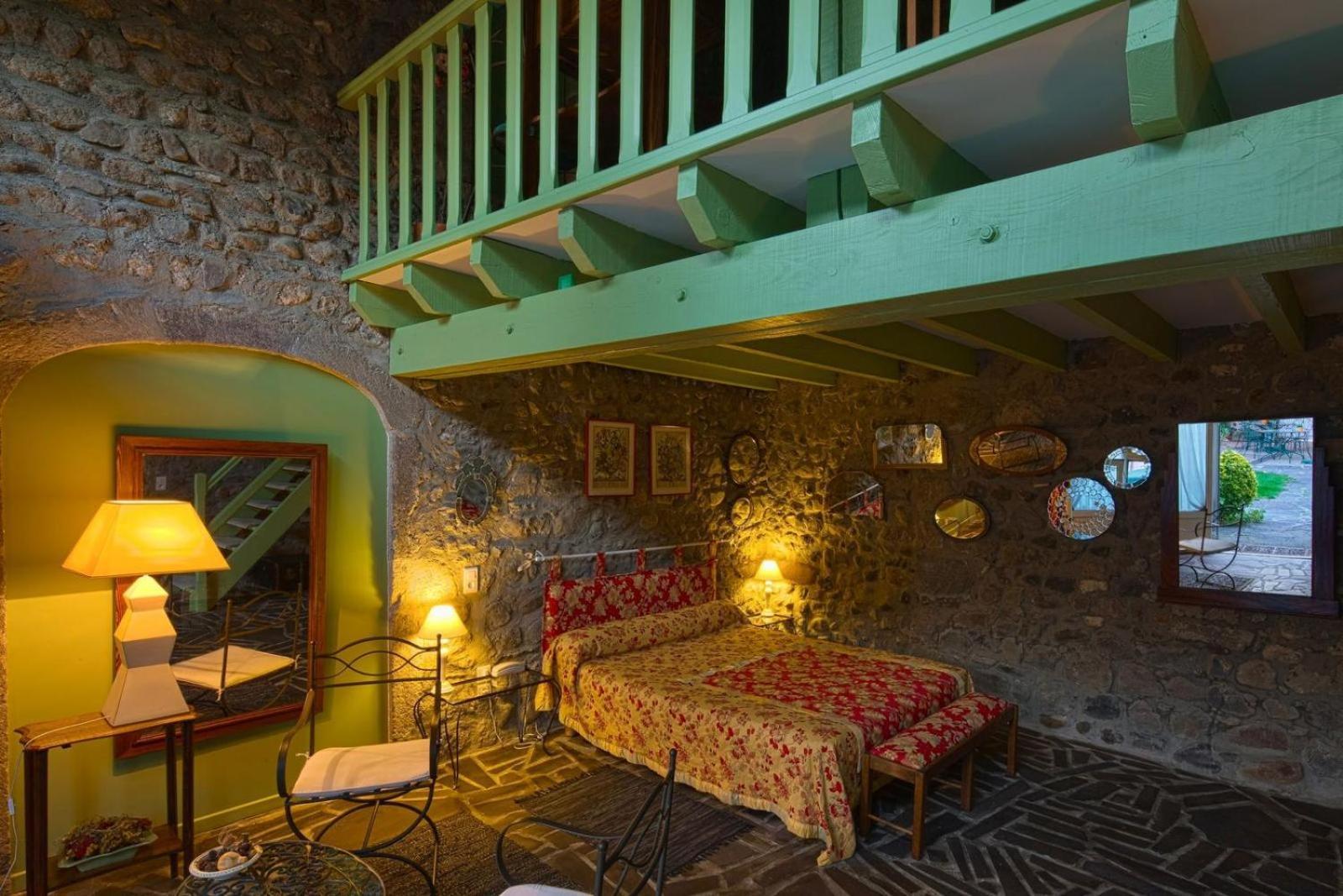 Hotel La Cour Carree Perrier Esterno foto